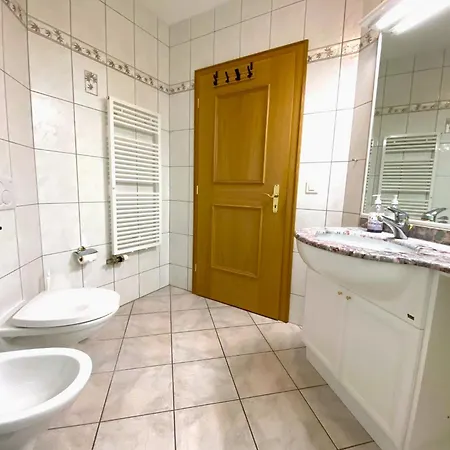 Al Ponte 4 شقة لوكباد