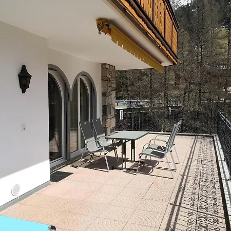Apartment Al Ponte 4 *